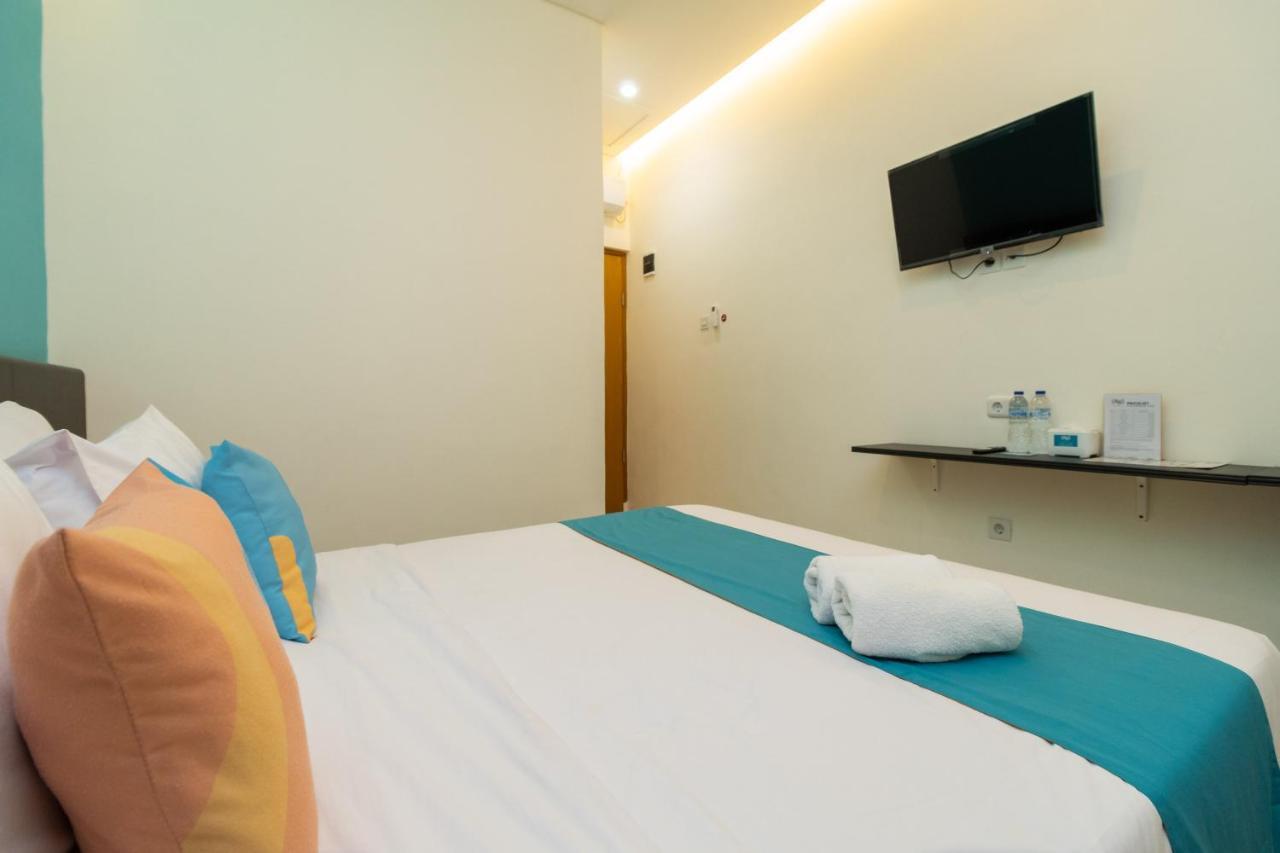 Sans Hotel Suryakencana Bogor Exteriör bild