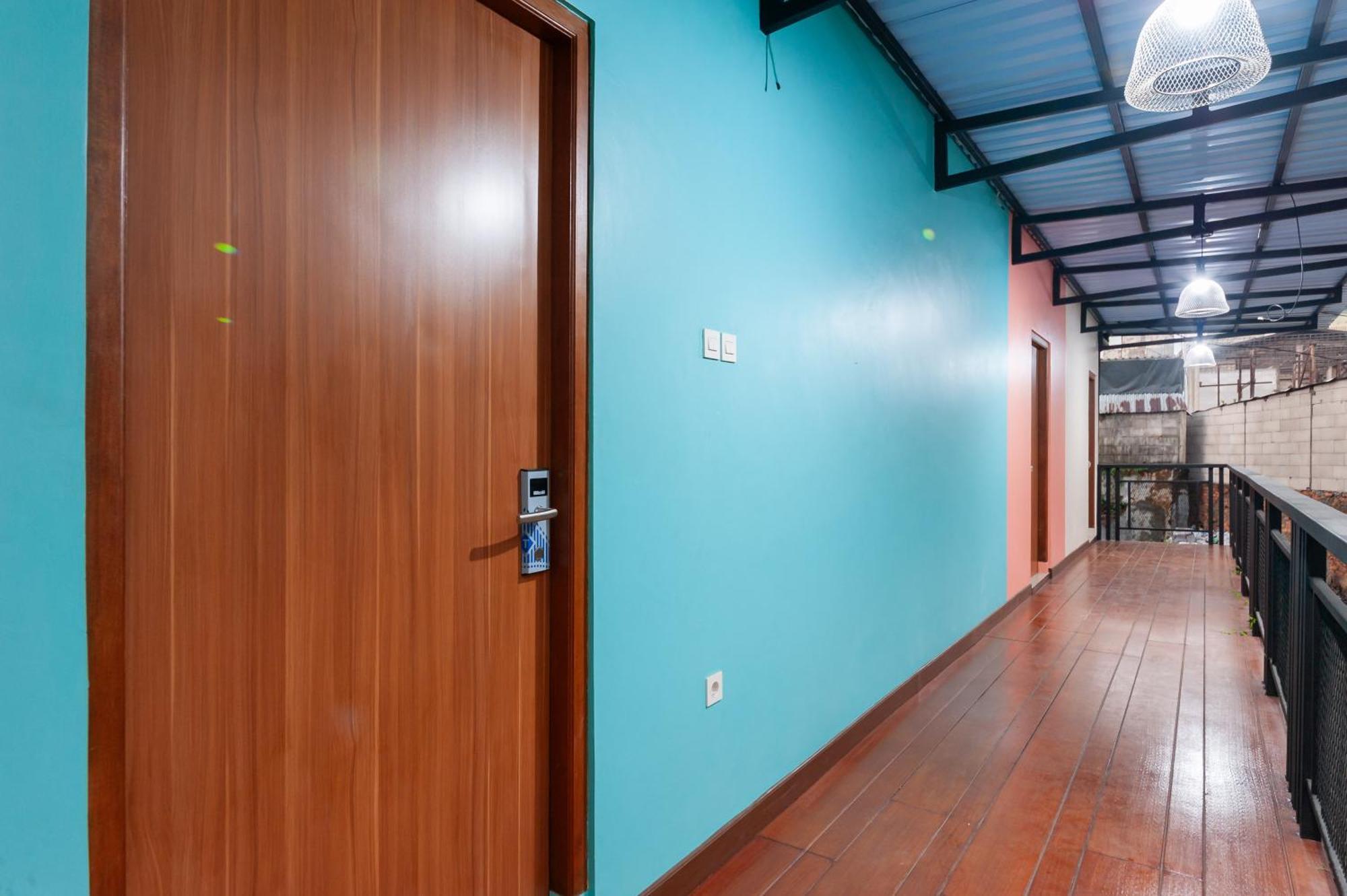 Sans Hotel Suryakencana Bogor Exteriör bild